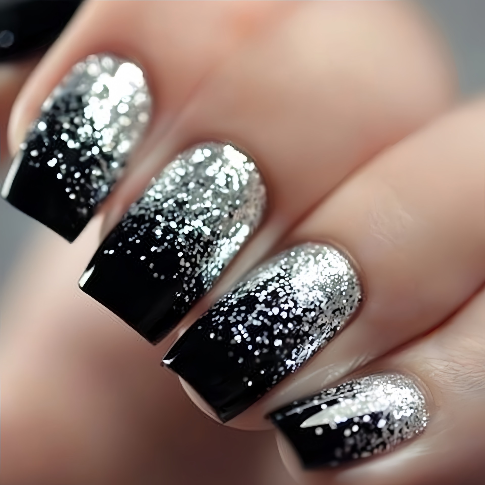 Nail Art Gliter - Kuku palsu pendek sedang gradasi cokelat